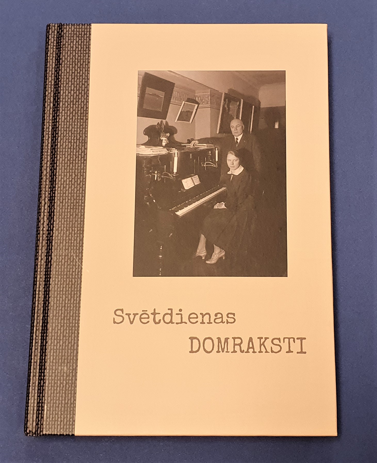Grāmatas foto