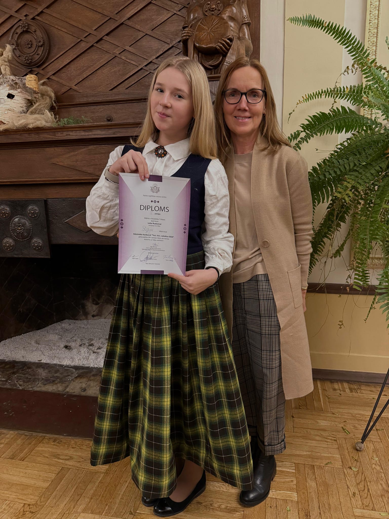 Leila Rudovica ar skolotāju